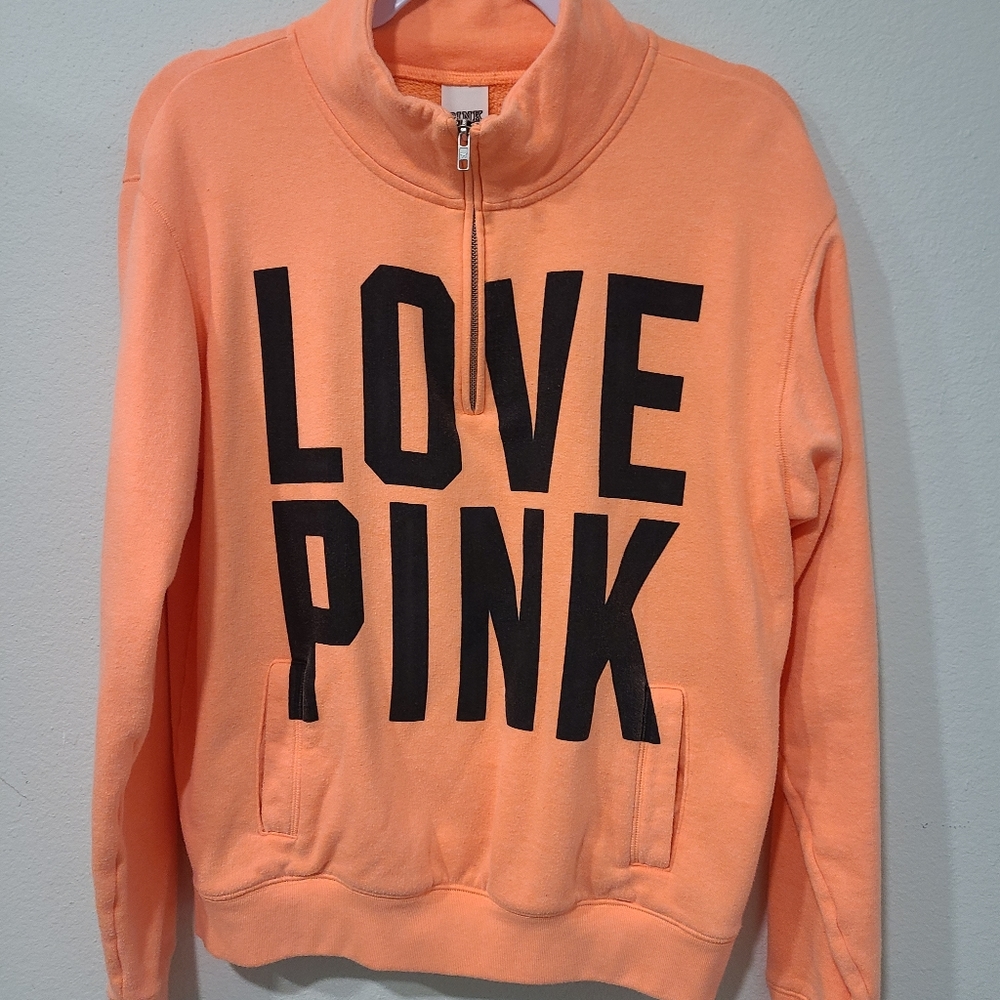 Pullover hoodie